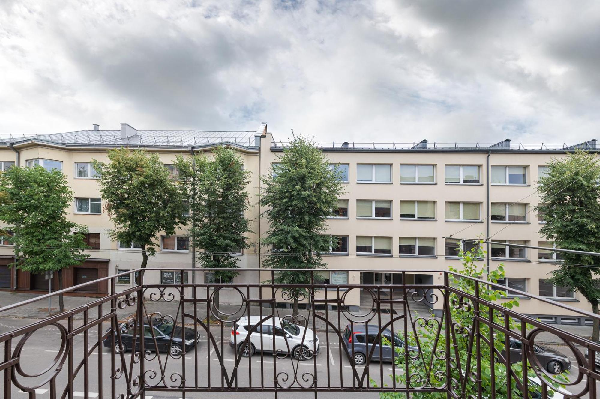 Dzīvoklis Elegant Center With Free Parking By Polo Aparments